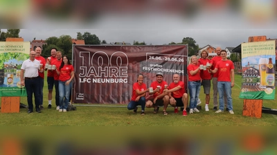Ankündigung 100 Jahre FC Neunburg (Bild: Monika Steffens)