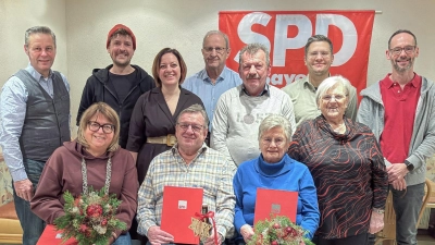Mitgliederehrung bei SPD OV Windischeschenbach. Sitzend v. li: Silvia Zeitler, Robert Friedrich, Hanna Hampl, stehend v.li: Frank Brünnig, Tobias Wachter, Katja Stessmann, Kurt Giehl, Josef Meyer, Matthias Eigner, Angela Erfurt, Kai Simon. (Bild: Tobias Wachter)