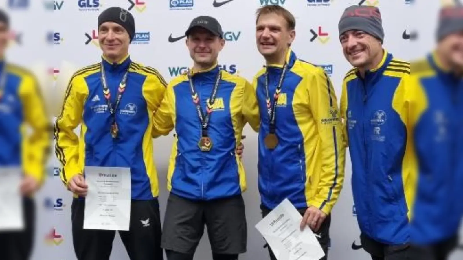 Martin Dehling, Markus Bergler, Michl Lang, Stefan Helmle (von links) von der Skivereinigung Amberg. (Bild: Stephanie Jeske-Lang)