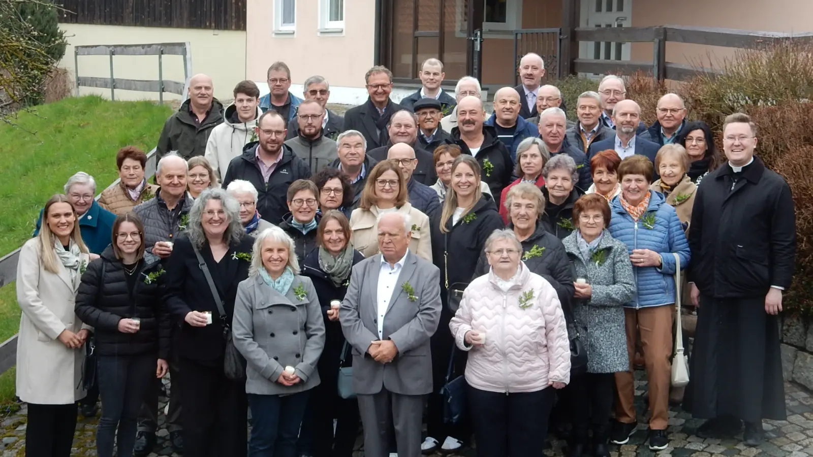 Teilnehmer der Jubelkommunion in Wondreb. (Bild: Markus Siller)