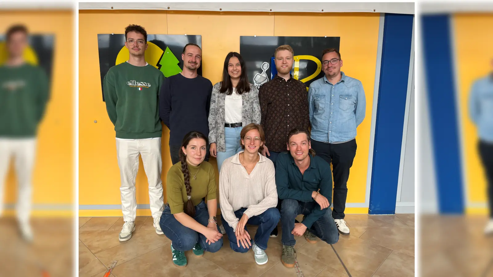 oben: Das neue Seminar (von links nach rechts) hinten: Simon Eichenseer M/C, Markus Langer Mu/KR, Sophia Lehmeier M/C, Alexander Koye Mu/D, Lukas Schrüfer Mu/KR, vorne: Valerie Bayer Mu/KR, Doris Schwager M/Mu, Jonathan Ambrusits M/Mu<br><br> (Bild: Matthias Sitzmann)