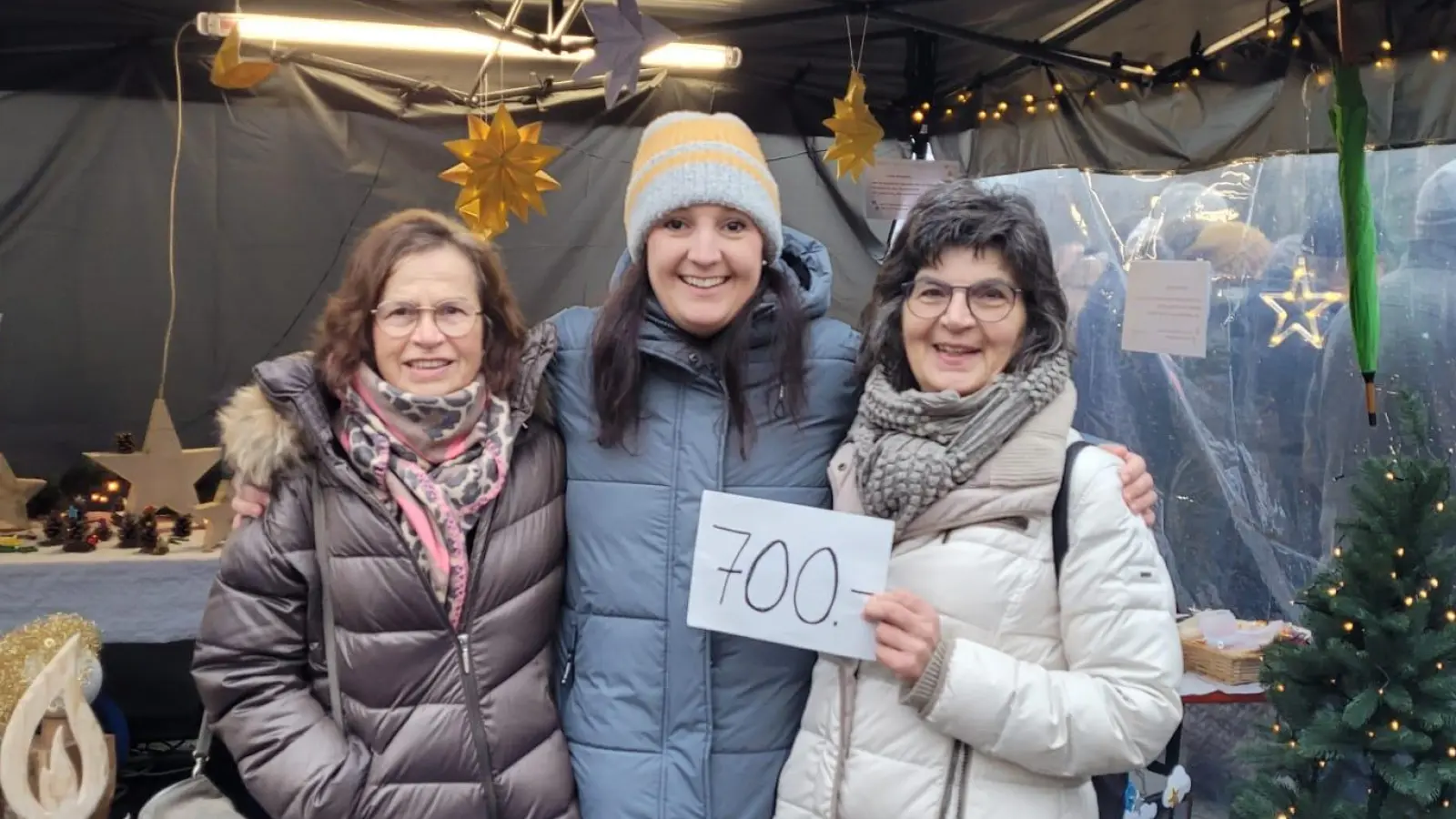 Die Spendenübergabe. (Bild: Doris Boesen)