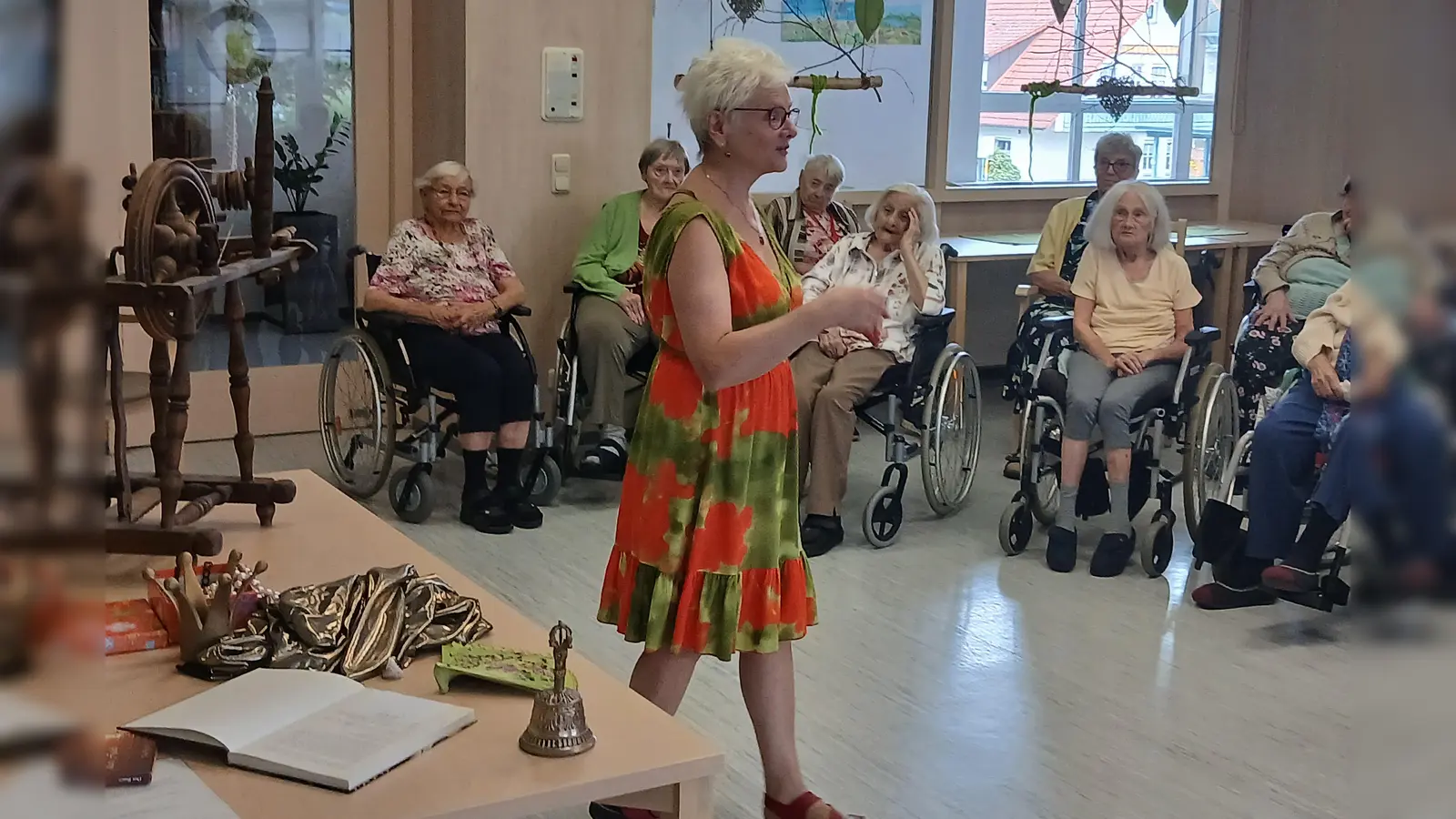 Märchenstunde im Caritas Haus St. Barbara. (Bild: Marina Fink)