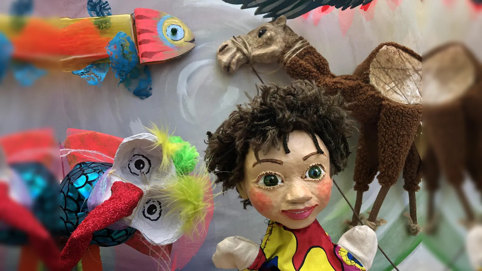 „Die fröhliche Kinderbühne” erzählt als Puppentheater die Geschichte von Prinzessin Pauline im Zauberwesenland (Bild: Franziska Fröhlich )