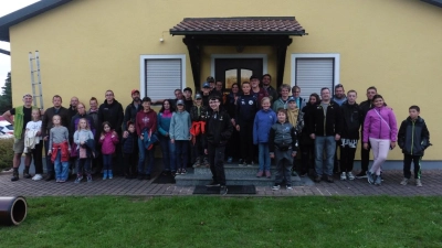 Teilnehmer an der Fledermauswanderung. (Bild: Erhard Fellner)