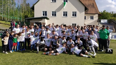Der Meister der Kreisklasse 2024/25 - der SV Pechbrunn nach dem letzten Spiel! (Bild: Markus Renner)