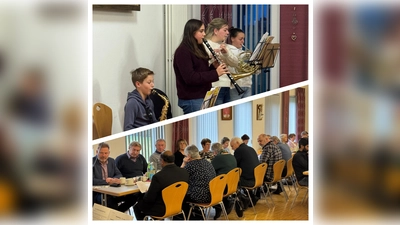 Jeder Platz besetzt und eine schöne, vorweihnachtliche Stimmung durch die vier Musizierenden. (Bild: Ilona Maiwald )