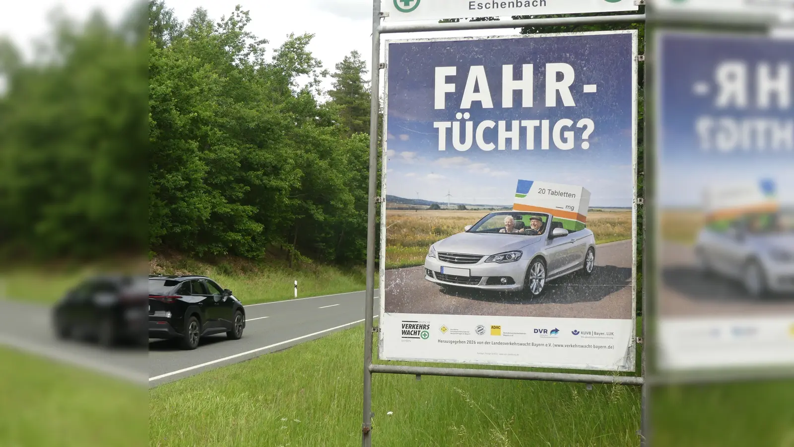 Die Gebietsverkehrswacht Eschenbach ist auch an der Plakatierung an den Bundesstraßen 299 und 470 beteiligt.  (Bild: Walther Hermann)