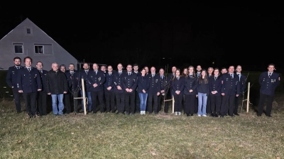 Abschlussfoto der Baumpflanzchallenge (Bild: Florian Bayer)