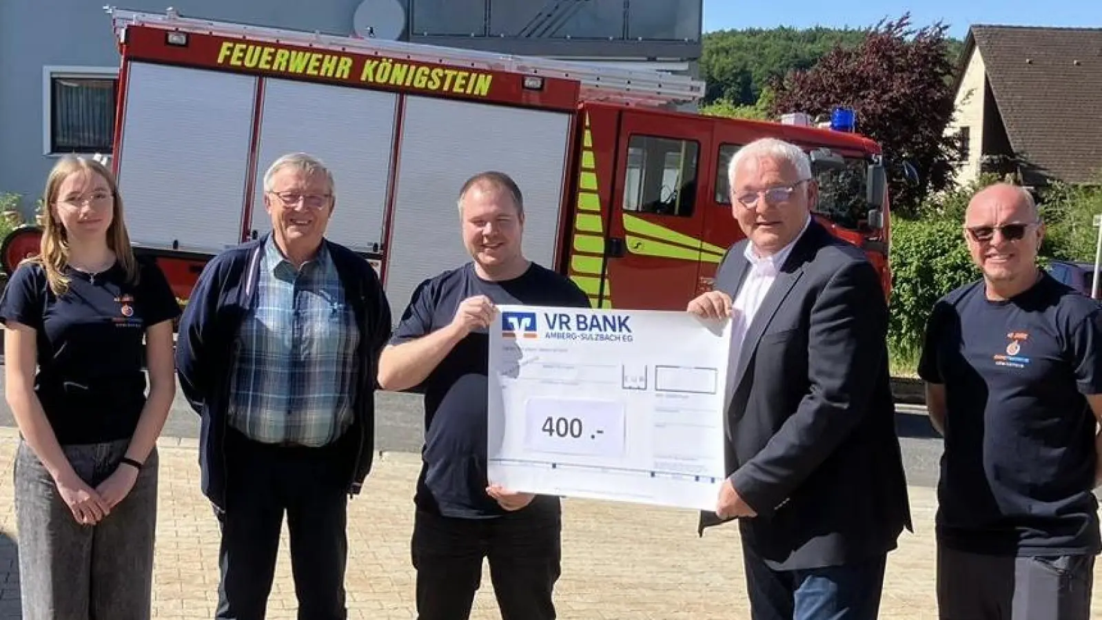 Von links: Emma Brunner; Hans Koch (CSU-Ortsvorsitzender); Michael Bauer (Jugendwart); Klaus Hafner (CSU Vorstandsmitglied) <br>Wolfgang Platzer ( 1.Kommandant FFW-Königstein) (Bild: Klaus Hafner)