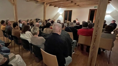 Zoigl Lesung im Cafe „KaffeeZeit - Das Dorfcafe” in Gleiritsch. (Bild: Anton Brand)