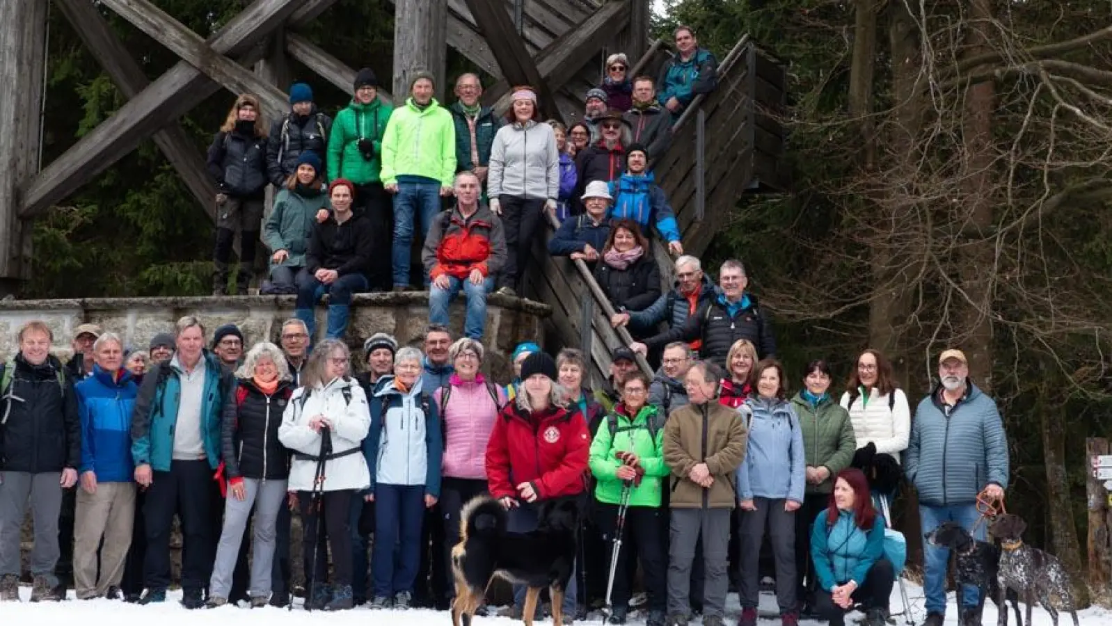 Gruppenfoto am Oberpfalzturm (Bild: Herbert Schertler)