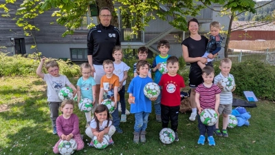 Fröhliche Gesichter nach einem erfolgreichem Schnuppertraining (Bild: Daniela Hechtl)