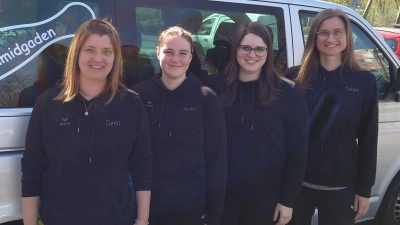 Carina Piehler, Annika Lippert, Carolin Merkl, Melanie Seegerer (von links). (Bild: Johannes Ries)