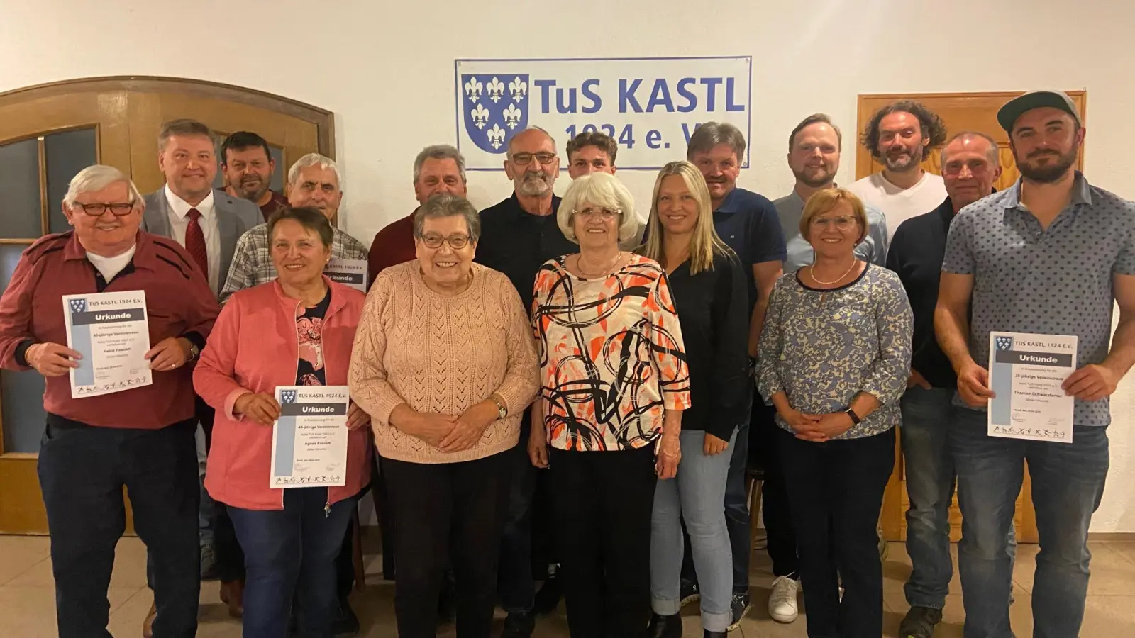 Geehrte Mitglieder bei der Generalversammlung am 26.04.2025 (Bild: Elisabeth Müller)