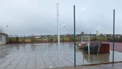 Die Sport- und Begegnungsstätte steht vor dem, Abschluss. 700 Beton- und 400 Gummiplatten wurden zuletzt verlegt. Eine Eröffnungsfeier ist geplant. (Bild: Siegfried Bock)