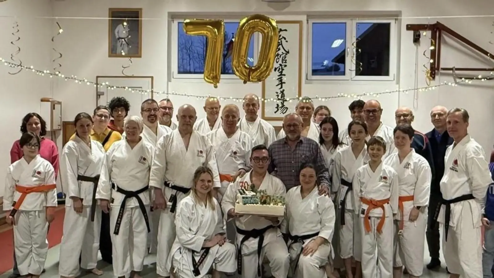 Johann Ruml stehend von rechts 12. Person. (Bild: Sabine Köppl)