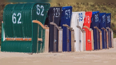 Auch die Borkumer Strandkorbparade war beim Vortrag beim Fotoklub zu bewundern. (Bild: Reinhold Buchner)