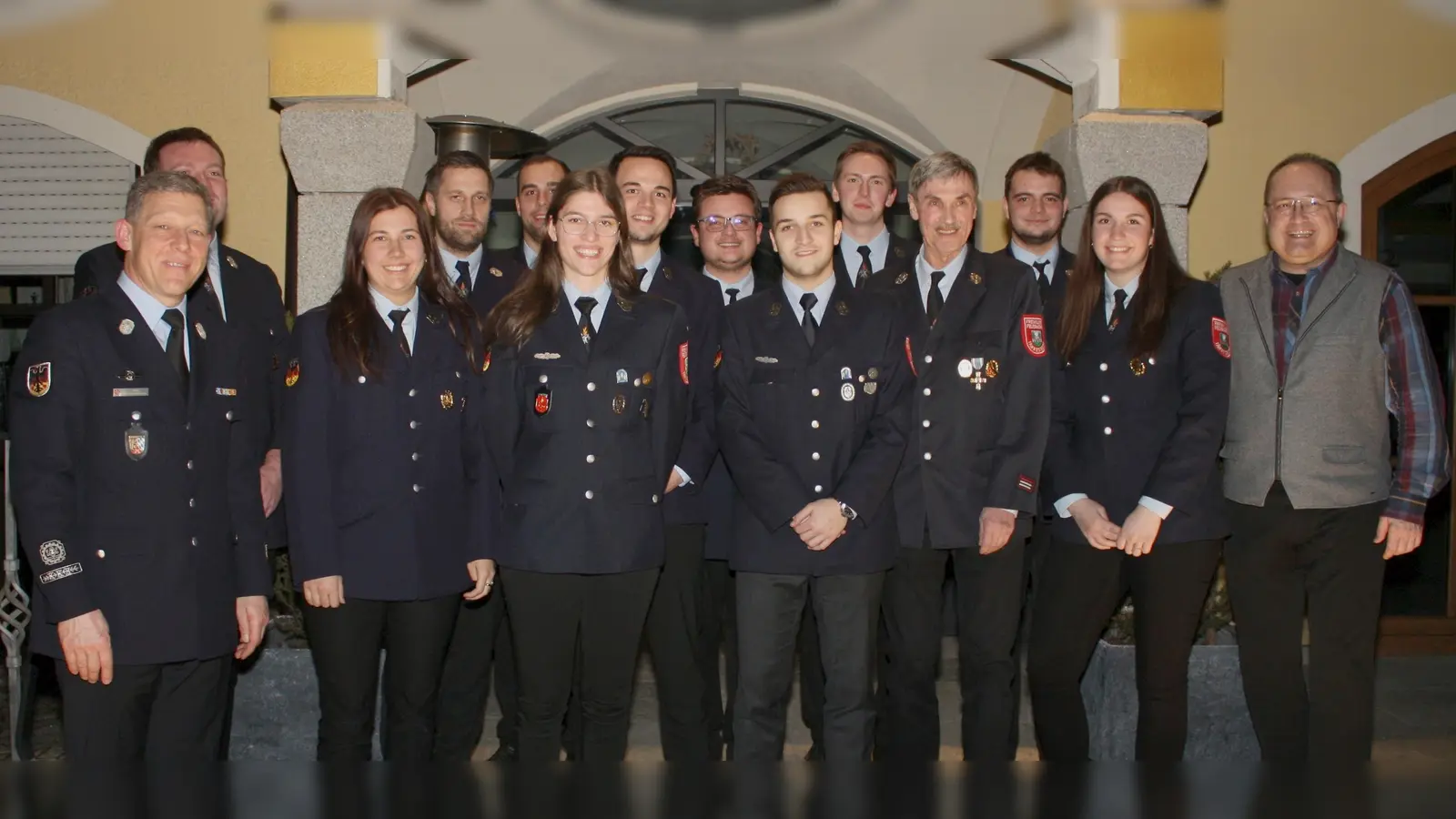 Die neue Vorstandschaft der Feuerwehr Tännesberg  (Bild: Bernhard Zimmet)