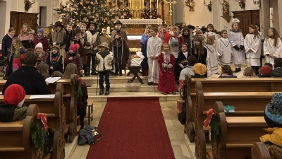 Zum Schlusslied kommen nochmal alle Künstler in Aktion. (Bild: Alexander Schmid)