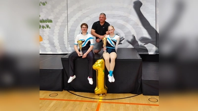 Thomas Hottner, Trainer Bernd Peter, Melina Steindl (Bild: Sabine Steindl)