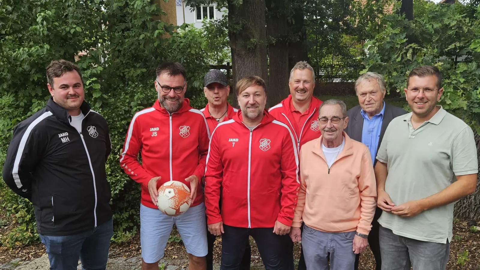 v.l.n.r Manuel Häusler, Josef Schiesl, Reimund Spannl, Alexander Seidl, Gerhard Meier, Georg Lindner, Michael Meiler. (Bild: Kurt Meyer )