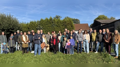 Treffen der Heimatunternehmer Oberpfälzer Wald bei Gärtnermeister Daniel Riebl in Altenstadt/Voh.  (Bild: Franz Völkl)