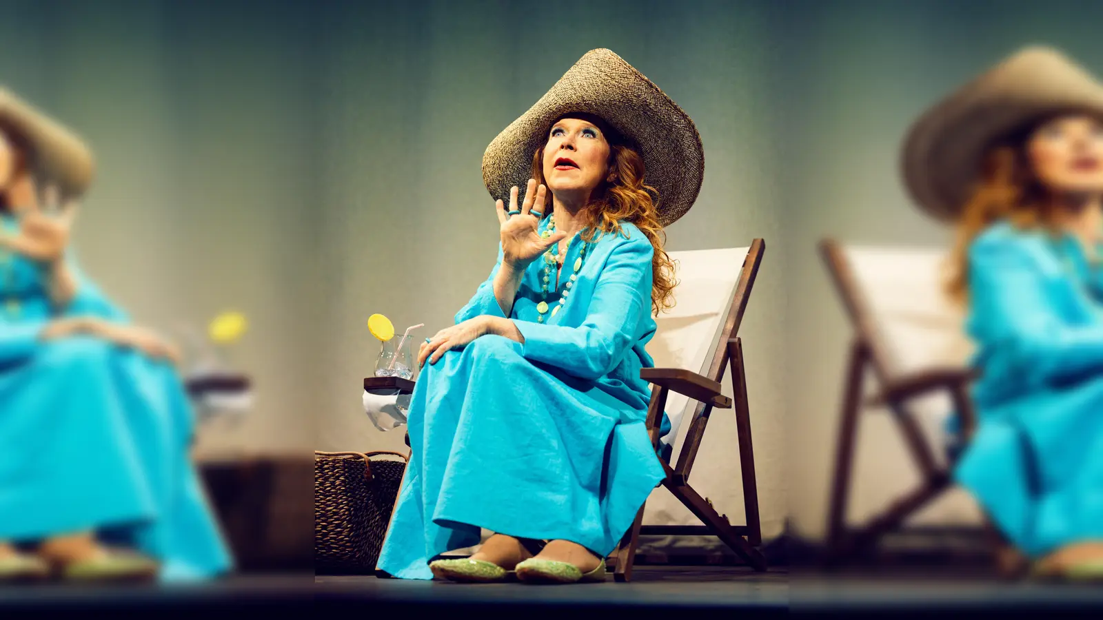 Das Pressefoto zeigt eine Szene aus der Komödie „Eine Mordsfreundin“, die im Stadttheater Amberg gastiert. (Bild: Franziska Strauss)