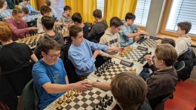 Team 1 (v.l.n.r. Marko Schart, Oskar Hauser, Louis Lang, Sebastian Melchner) startet die Partien. (Bild: Andreas Rupprecht)