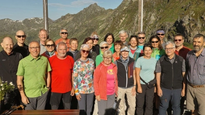 25 Mitglieder der Sulzbach-Rosenberger DAV-Sektion waren für fünf Tagen in der österreichischen Verwall-Gebirgsgruppe beim Bergsteigen.  (Bild: Ludwig Kirschhock/exb)