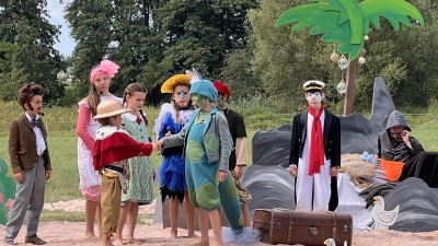Ende gut - alles gut! Der Großwildjäger wird das Urmel nicht jagen. (Bild: Marianne Moosburger)