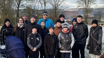 Alle Teilnehmer des Silvesterlaufs 2025. (Bild: Daniela Mühldorfer)