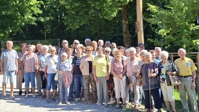 Seniorenausflug Gruppe Hirschau/Schnaittenbach/Ehenfeld nach ins Freilandmuseum Neusath/Perschen.  (Bild: Renate Daller)