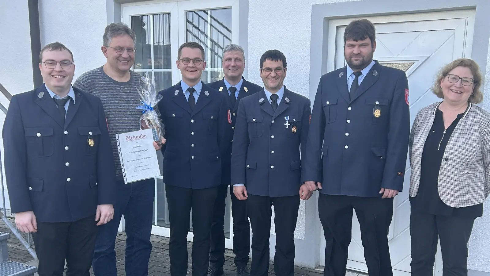 1. Vorstand Josef Hutzler, Franz Forster, 2. Vorstand Thomas Forster, KBI Christian Weinfurtner, 2. Kommandant Joachim Karl, 1. Kommandant Andreas Betz, 2. Bürgermeisterin Rita Salomon.<br> (Bild: Sandra Reisinger)