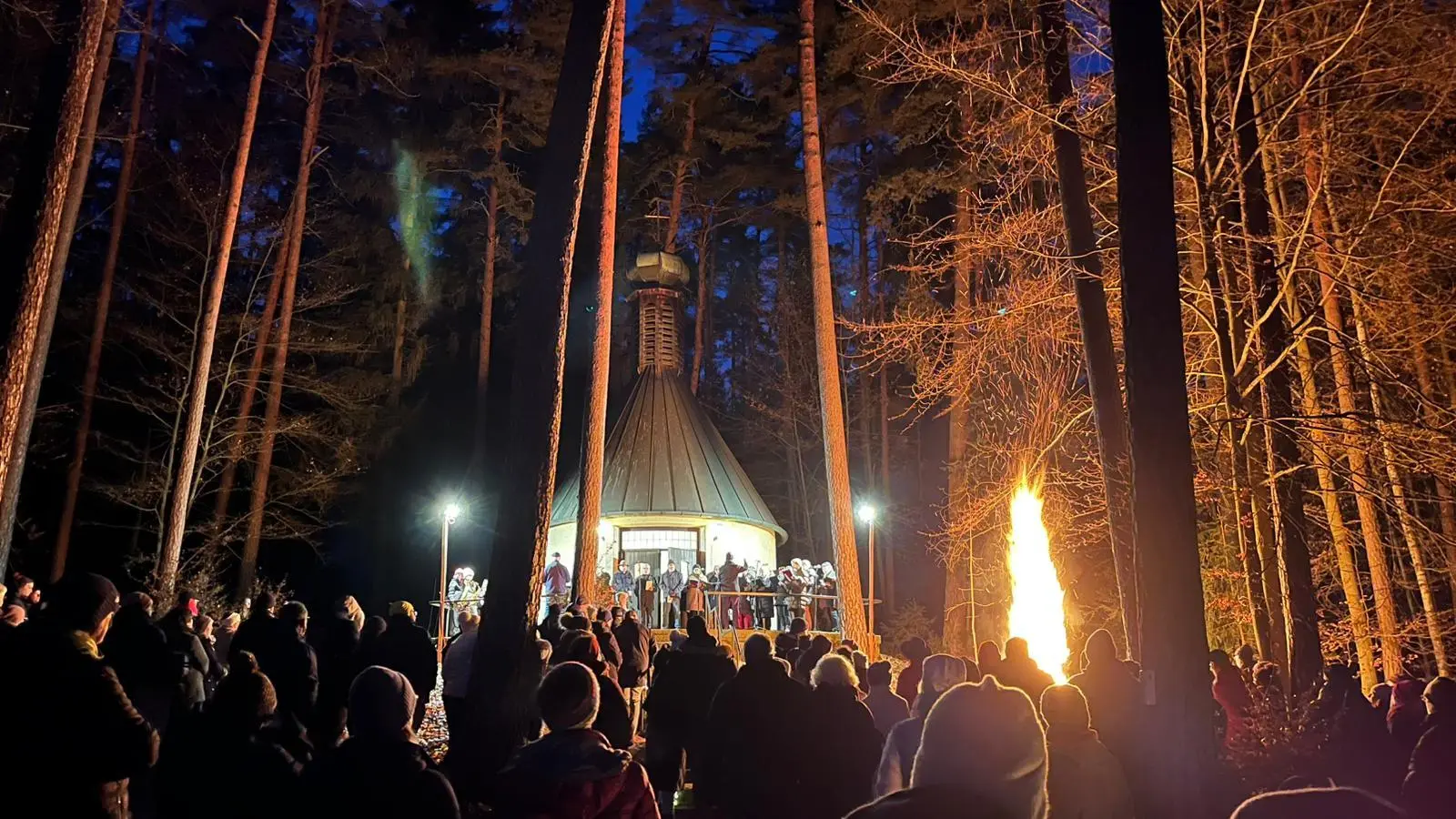 Besinnliche Feier an der Marienkapelle. (Bild: Matthias Hanke)