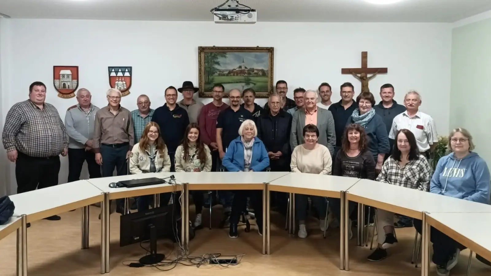 Mitglieder der Vereine u. Verbände, kirchliche Vertreter, Seniorenbeauftrage und Bürgermeister (Bild: Otto Schroll)