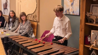 Musik und Text - Benefizveranstaltung im MarktCafé Hyggli Parkstein. (Bild: Jakob Dorner)