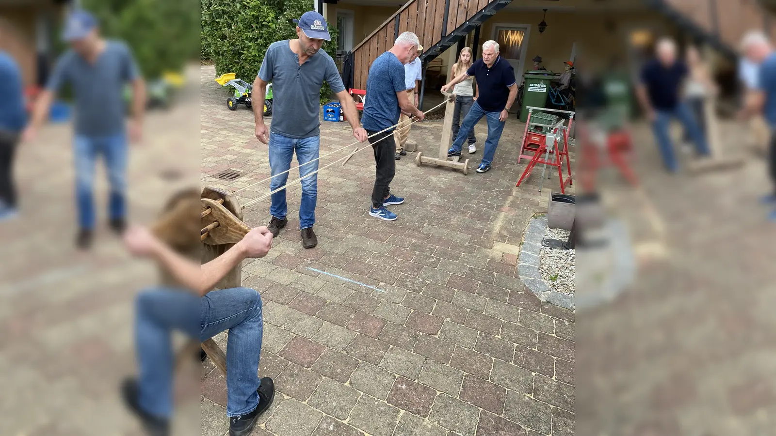 KSK Kameraden beim Stricke drehen (Bild: Martin Bär)