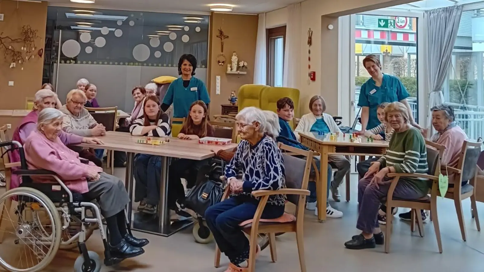 Viele begeisterte Gesichter beim bunten Vormittag mit den Firmlingen. (Bild: Michaela Haller)