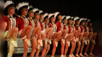 Am 14. und 15. November lädt die Faschingsgilde Marktredwitz-Dörflas zu zwei großen Prunksitzungen in die Dörflaser Turnhalle ein.  (Bild: Michael Meier)