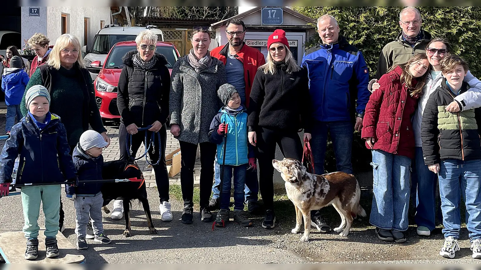 Reinigen bei der Ramadama-Aktion waren die Kinder der Brandweihersiedler voll im Einsatz.<br> (Bild: Markus Pschierer)