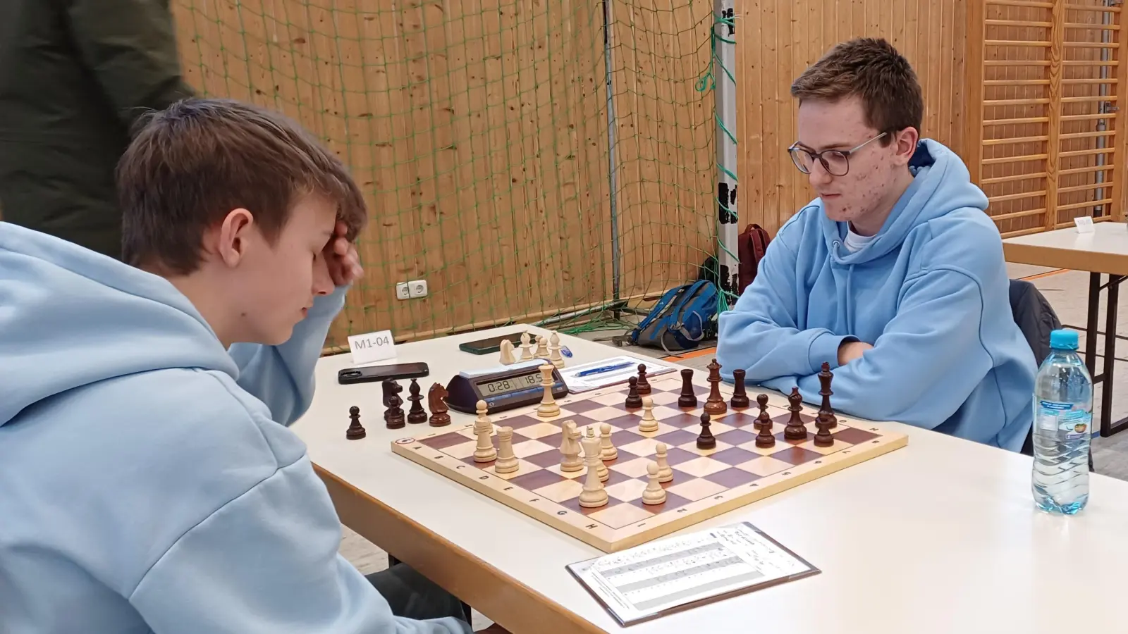 Am Kelheimer Supertalent Moritz Ramming (links) scheiterte Paul Flierl noch. Doch danach war der Amberger kaum noch zu stoppen. (Bild: Jürgen Zeitler)