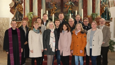 Der Kirchenvorstand Neustadt am Kulm bei seiner Einführung am 1. Advent. (Bild: Christine Rupprecht)