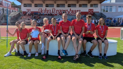 Erfolgreiche Starter des Sportclub Eschenbach bei den Leichtathletischen Oberpfalzmeisterschaften in Regensburg (Bild: Alexander Gröger)