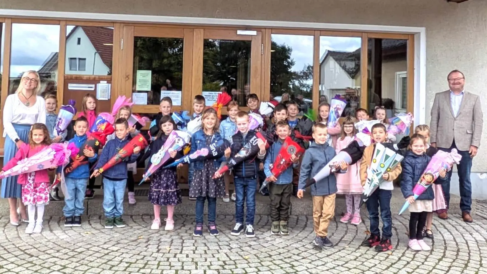 Die Schulanfänger in Freihung. (Bild: Annalena Lotter)