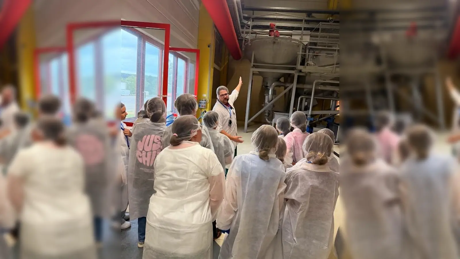 Die Neunburg Realschule erlebt eine Weltfirma live in Aktion (Bild: Luis Ellinger)