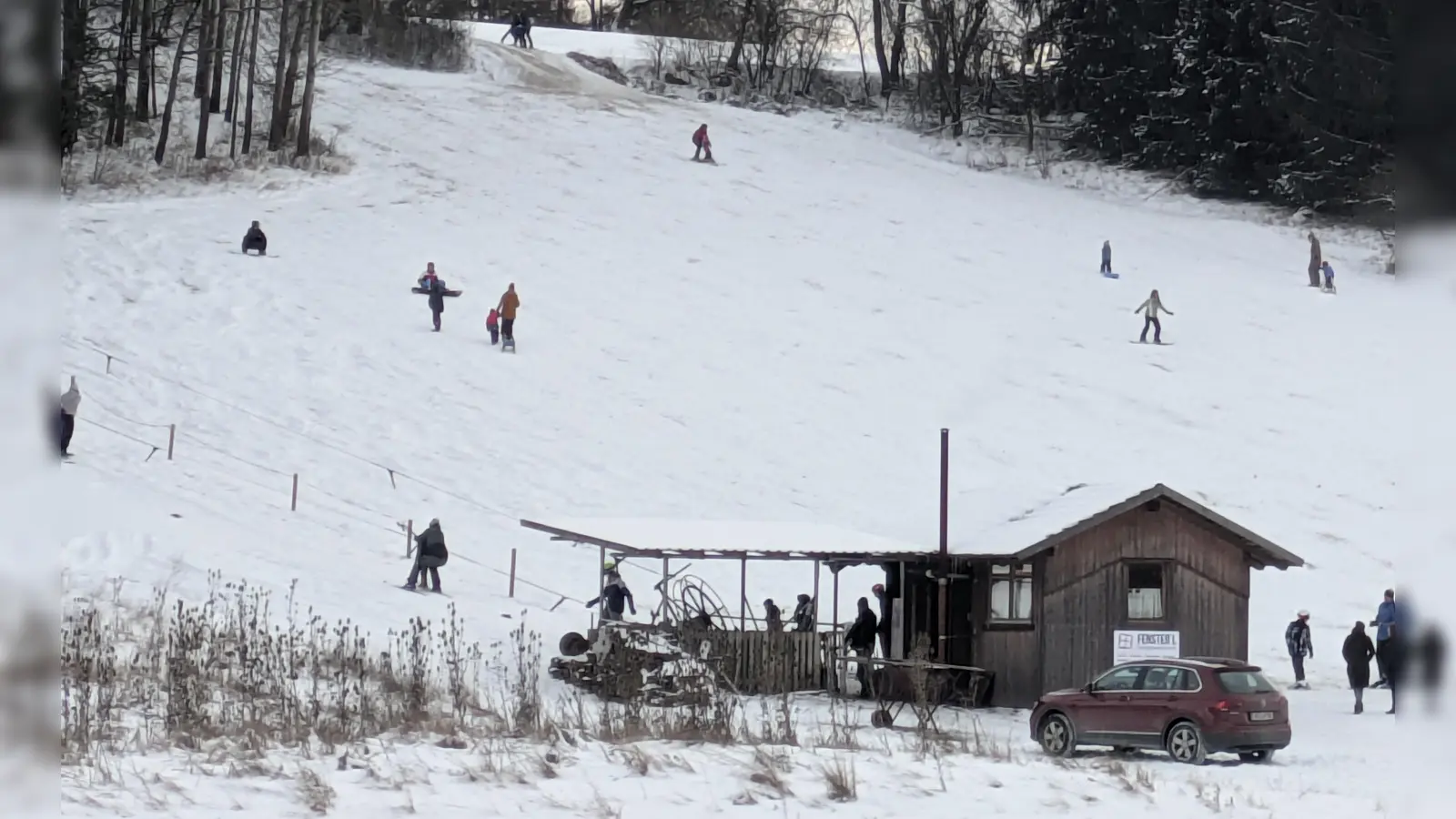 Reges Treiben am Skilift in Eschenfelden. (Bild: Marina Rischan )