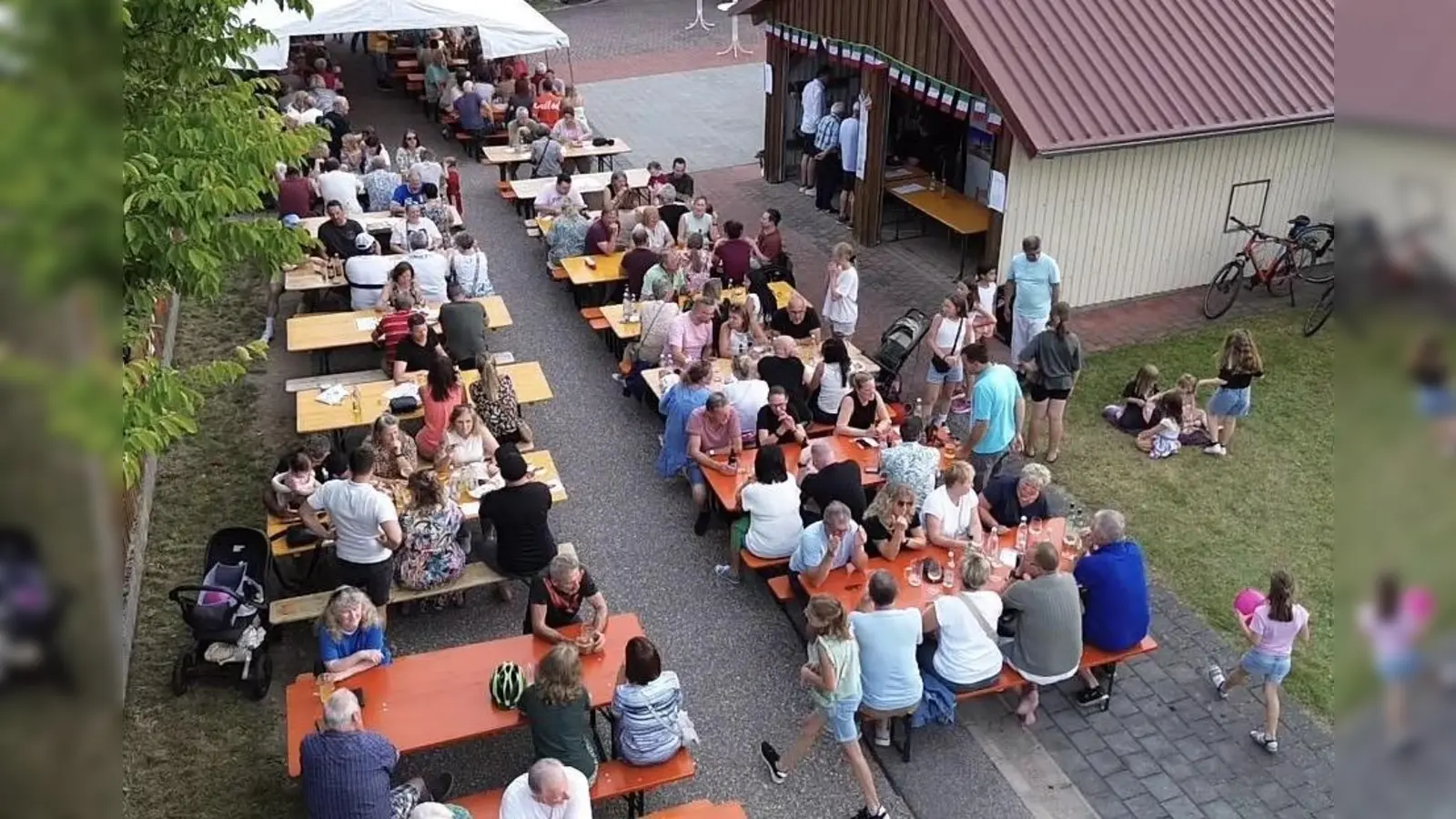 Gute Stimmung beim Italienischen Abend der Siedlergemeinschaft Schwarzenfeld (Bild: Lukas Schmidberger)