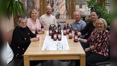 FU- bzw. CSU Mitglieder von links nach rechts: Christina Kreuzer, Gabi Frank, Sebastian Kitta, Erich Schieder, Nadine Gralla-Sommer und Rita Rosner (Bild: Josef Rosner)