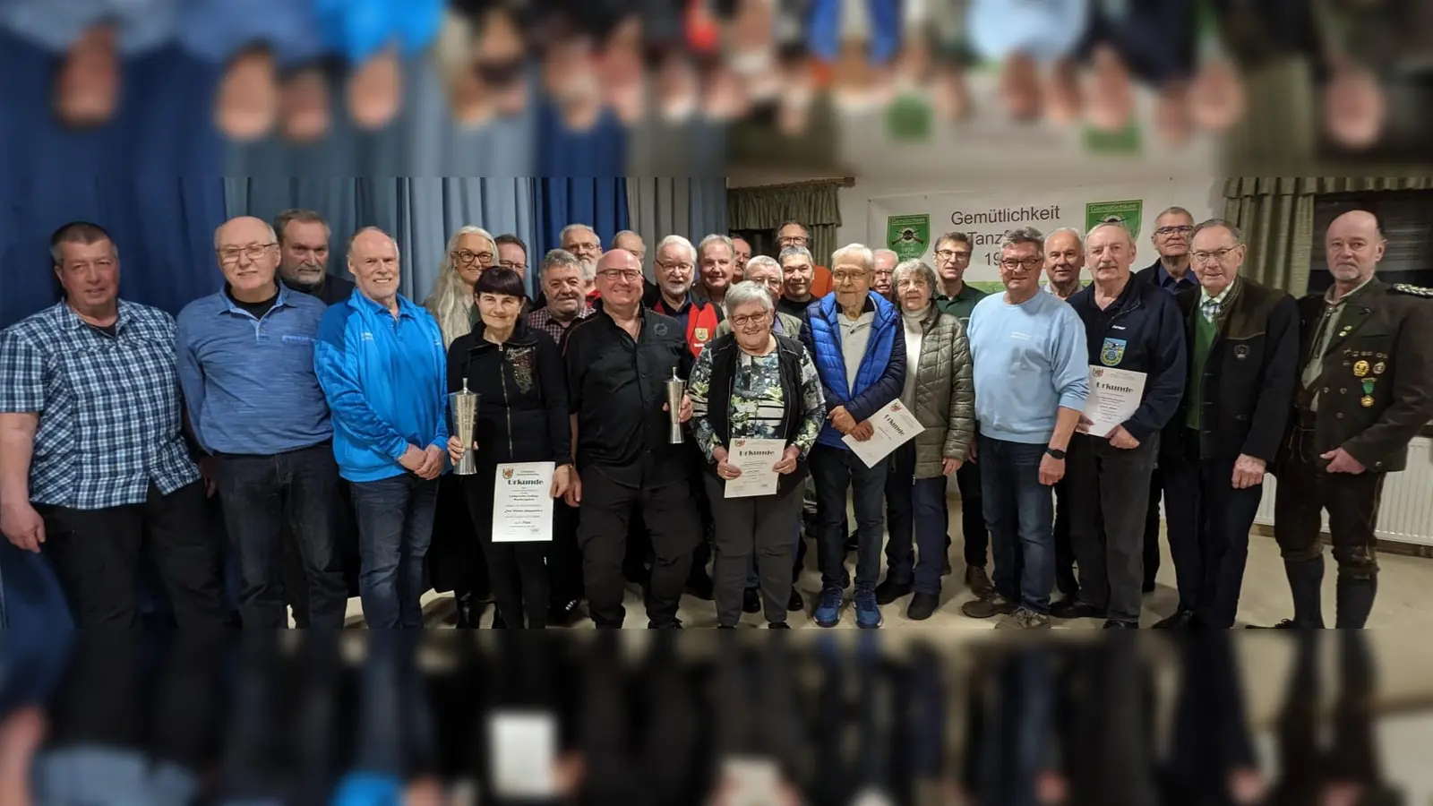Einzelsieger und Mannschaftssieger mit Gauschützenmeister Werner Wendl (rechts) und Rundenwettkampfleiter Sepp Schmaußer (links). (Bild: Erwin Himmelhuber)